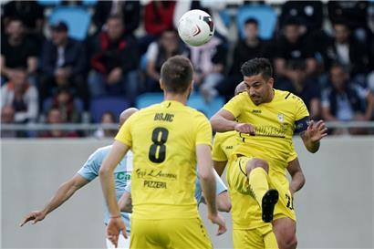 F91-Kapitän Mehdi Kirch und sein Team müssen sich noch bis zur Mittagsstunde gedulden
