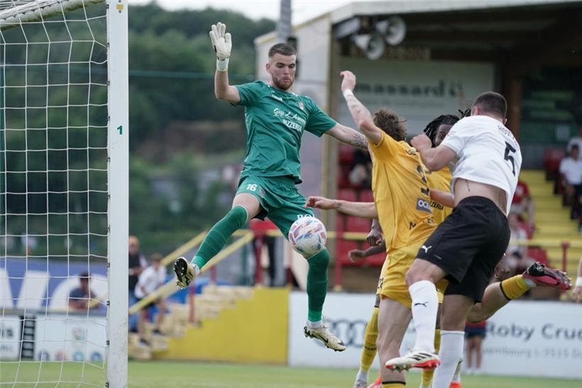 F91-Keeper Didier Desprez musste im Hinspiel verletzt ausgewechselt werden, dürfte heute aber wieder einsatzbereit sein

