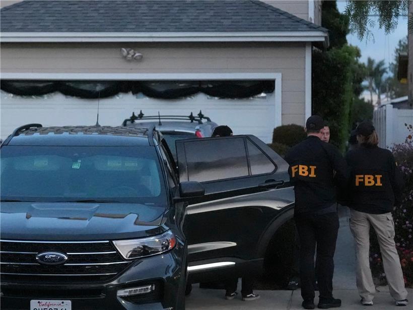FBI-Agenten durchsuchen Haus in Torrance, Kalifornien, im Zusammenhang mit Cole Tomas Allen Ermittlungen
