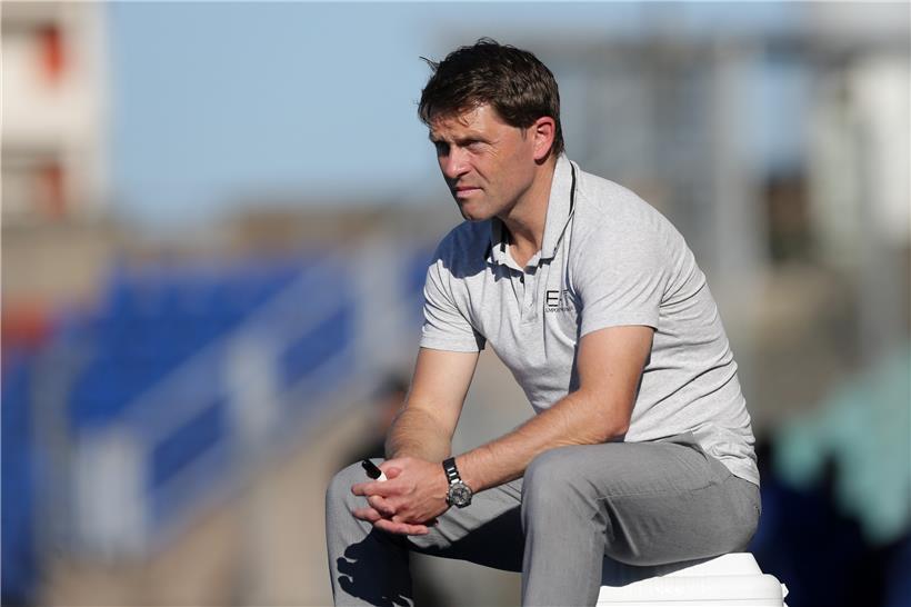FLF-Nationalcoach Luc Holtz beschäftigt sich bereits mit den taktischen Ausrichtungen der Mannschaften aus Aserbaidschan, Zypern und Montenegro
