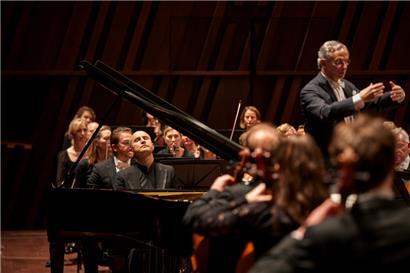 Fabio Luisi dirigierte das Concertgebouworkest ohne Pathos, dafür aber mit viel Gespür für das Wesentliche
