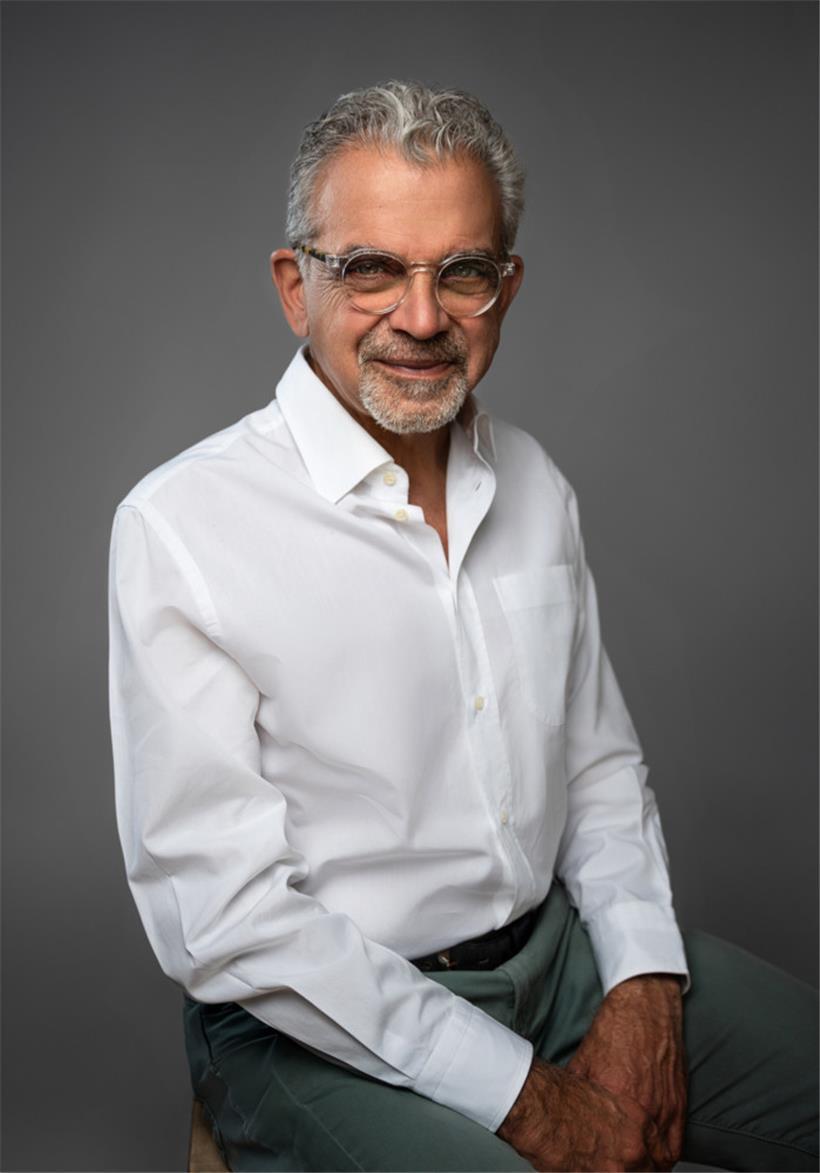 Fari Khabirpour
