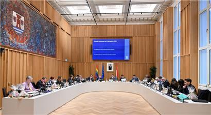 Fast acht Stunden lang wurde am Freitag im Escher Gemeinderat debattiert
