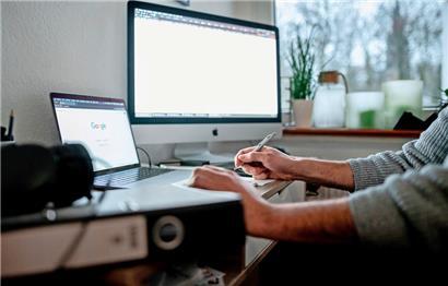 Fast die Hälfte aller Arbeitnehmer in Luxemburg sind Grenzgänger
