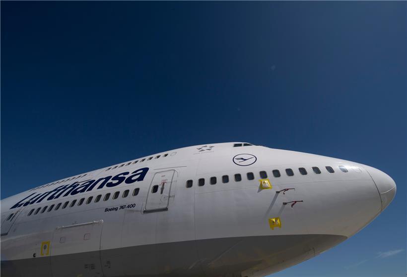 Fast die gesamte Flotte der Lufthansa wurde stillgelegt. Medienberichten zufolge verliert das Unternehmen eine Million Euro pro Stunde.
