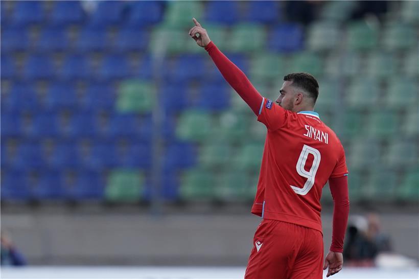 Fast einen Monat war es gestern her, dass Danel Sinani zum letzten Mal (wegen Corona-Absagen) in der Jupiler League im Einsatz war
