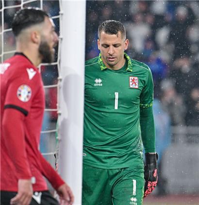 Fast immer auf dem Platz: Anthony Moris (r.)
