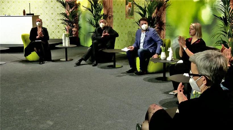 Fast wie eine Talkshow, nur mit weniger Streit: der (fast) virtuelle Kongress der Grünen in Luxemburg
