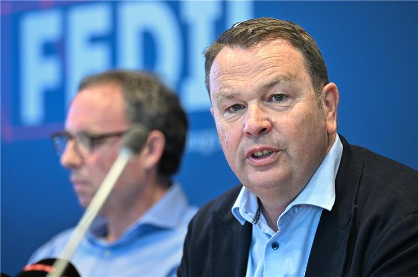 Porträt von Fedil-Direktor René Winkin in professioneller Umgebung, Führungskraft im luxemburgischen Wirtschaftsverband