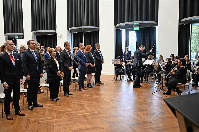 Feierliches Rahmenprogramm (2): Die LHCE-Band sorgte bei der Eröffnungsfeier für...