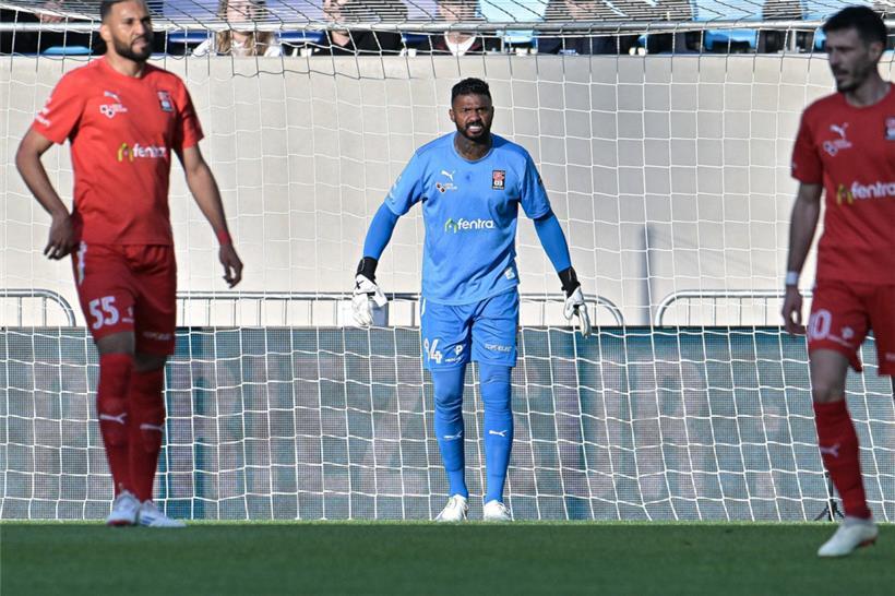 Felipe Ventura und seine Vorderleute wollen kein Tor zulassen
