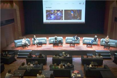 Festsaal im Kulturzentrum „opderschmelz“ in Düdelingen: Vorstellung der 17 Projekte, mit denen die Südgemeinde zum Programm der Kulturhauptstadt Esch2022 beiträgt
