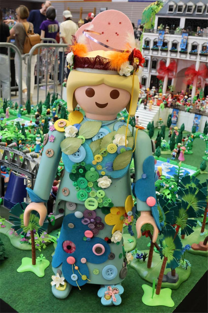 Figur in Übergröße
