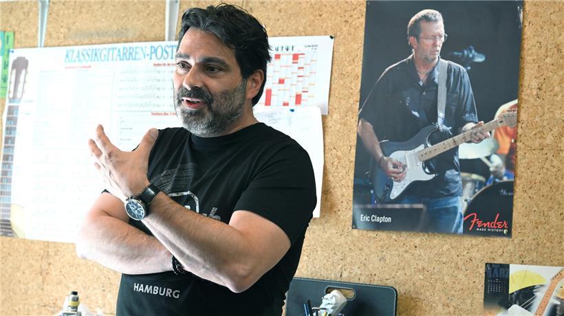 Wie in Bonneweg wieder Musik erklingt Filipe Galvao lächelt erleichtert und glücklich, bereit für den Neustart seiner Karriere