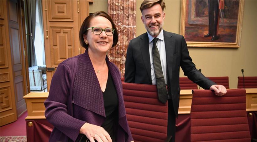 Finanzministerin Yuriko Backes musste sich u.a. zu den aktuellen Staatsfinanzen äußern
