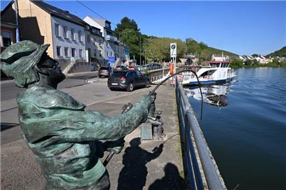 Fischen: ja. Verzehren: na ja. 
