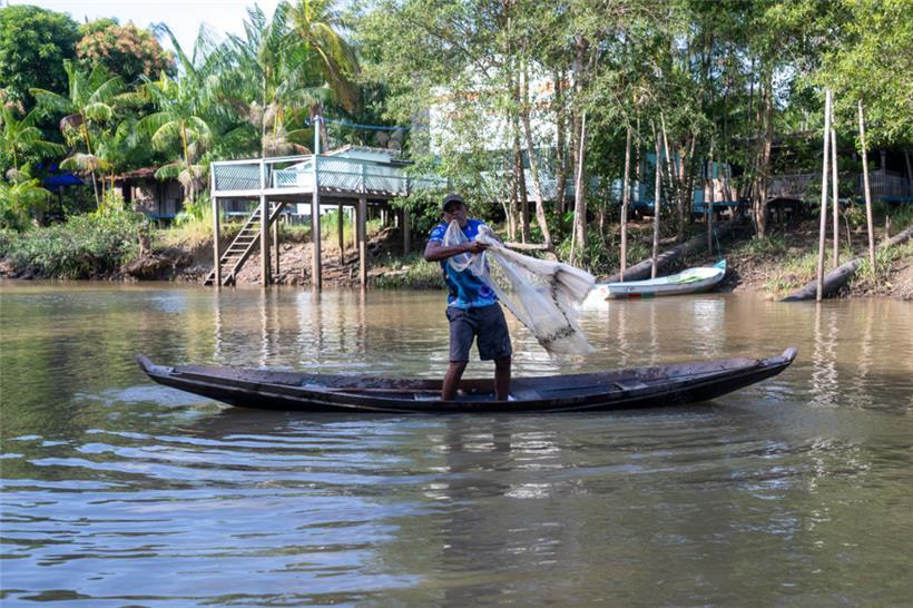 Fischer Arivaldo da Silva Santos von der Fischergemeinschaft Aranaí
