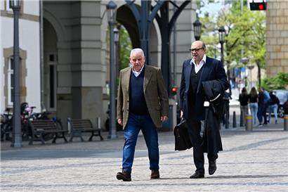 Flavio Becca und sein französischer Strafverteidiger Hervé Temime
