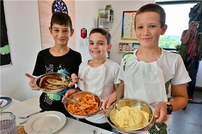 Fleisch, Karotten und Kartoffeln aus Luxemburg – das kommt in der „Maison relais“ in Contern auf den Teller
