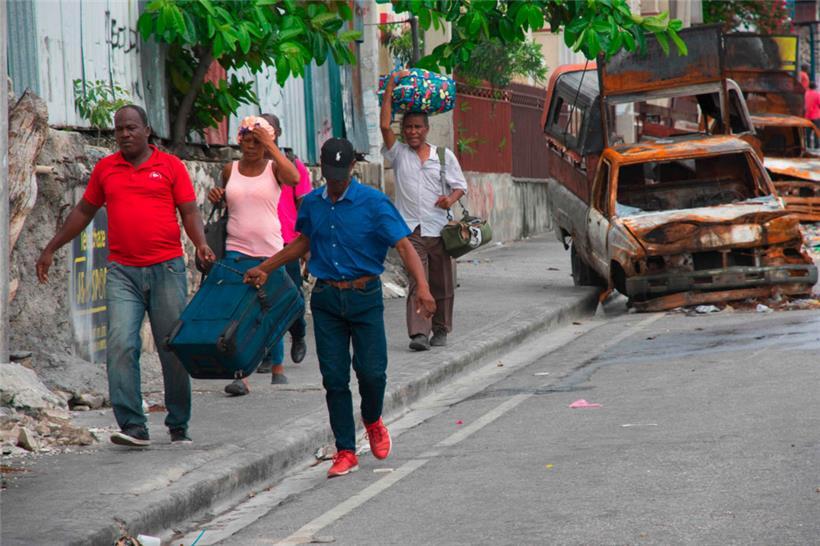 Flucht vor der Gewalt der Gangs, die Haitis Hauptstadt Port-au-Prince beherrschen
