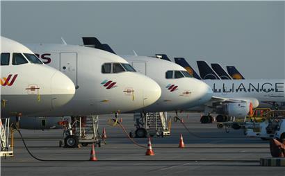 Flugzeuge bleiben am Boden, Luftfahrtunternehmen reduzieren ihre Flotten: Bei Airbus bricht die Nachfrage ein.
