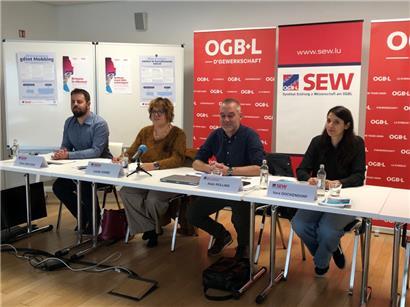 Fordern eine unabhängige Instanz, die sich um Mobbing kümmert: Joëlle Damé (Mitte links) und Alain Rolling (Mitte rechts)
