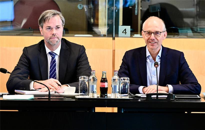 Formateur Luc Frieden (rechts) und sein Assistenten Luc Feller
