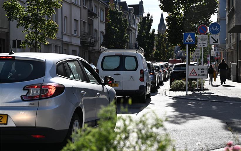 Foto vom 25. September, 17.00 Uhr: Rückstau in der J.-P.-Michels-Straße in Richt...