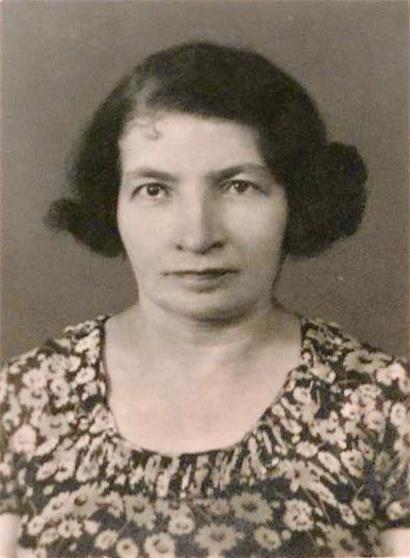Foto von Therese Wolff, das ihrem Antrag auf Erneuerung der Fremdenkarte in Luxemburg beigefügt war, 5. Oktober 1936
