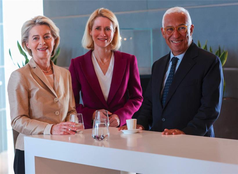 Fototermin gestern nach dem EU-Gipfel: Kaja Kallas (M.) und Antonio Costa können sich gelassener auf ihre neuen Ämter vorbereiten, die EU-Kommissionschefin Ursula von der Leyen hat das Schwierigste noch vor sich

