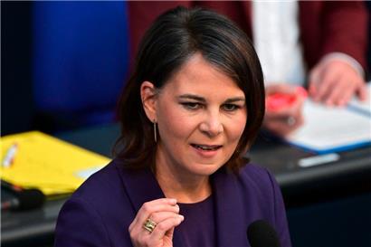 Fragestunde: Die deutsche Außenministerin Annalena Baerbock musste Antworten liefern, soweit es welche gibt
