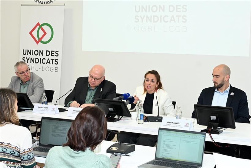 Francis Lomel und Patrick Dury (LCGB) mit Nora Back und David Angel (OGBL) in der Salariatskammer am Freitagvormittag