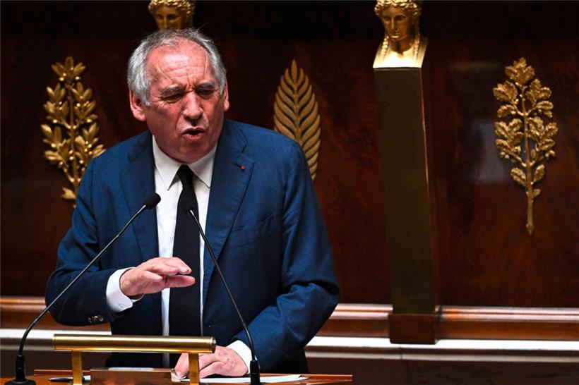 François Bayrou a échappé à sa huitième motion de censure
