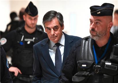François Fillon musste sich wegen Veruntreuung öffentlicher Gelder vor Gericht verantworten
