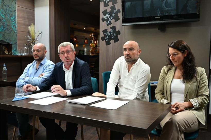 Frank Engel (2.v.l.) spricht über die Sicherheitslage im hauptstädtischen Bahnhofsviertel
