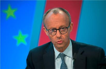 Frankreichs Präsident Emmanuel Macron und der designierte Bundeskanzler Friedrich Merz wollen die Beziehungen zwischen beiden Ländern neu beleben
