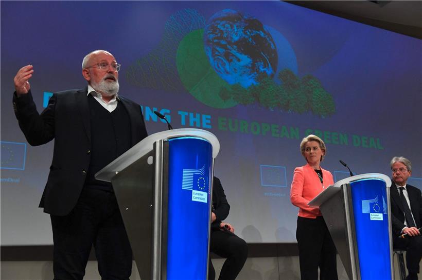 Frans Timmermans und Ursula von der Leyen stellten das „Fit for 55“ genannte Gesetzespaket für den Klimaschutz vor
