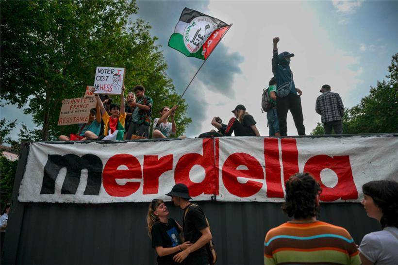 Franzosen protestieren gegen RN-Spitzenkandidat Bardella: Der Erfolg der Rechten liegt unter anderem daran, dass die Mitte-Parteien die Leute auch sprachlich nicht mehr erreichen
