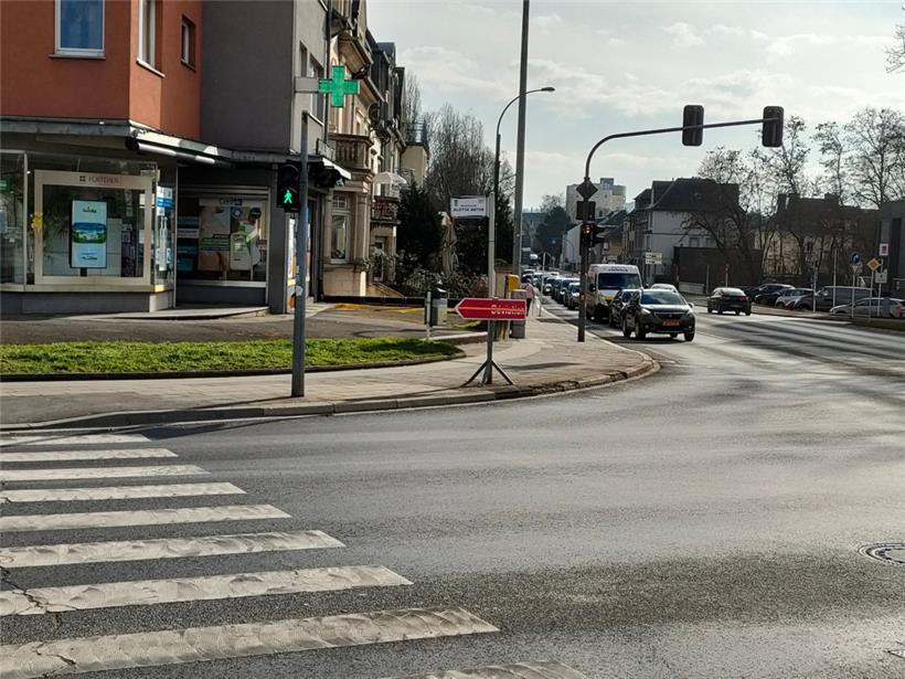 Frei nach Walter Ulbricht: Niemand hat die Absicht, eine Umleitung durch Lalling...