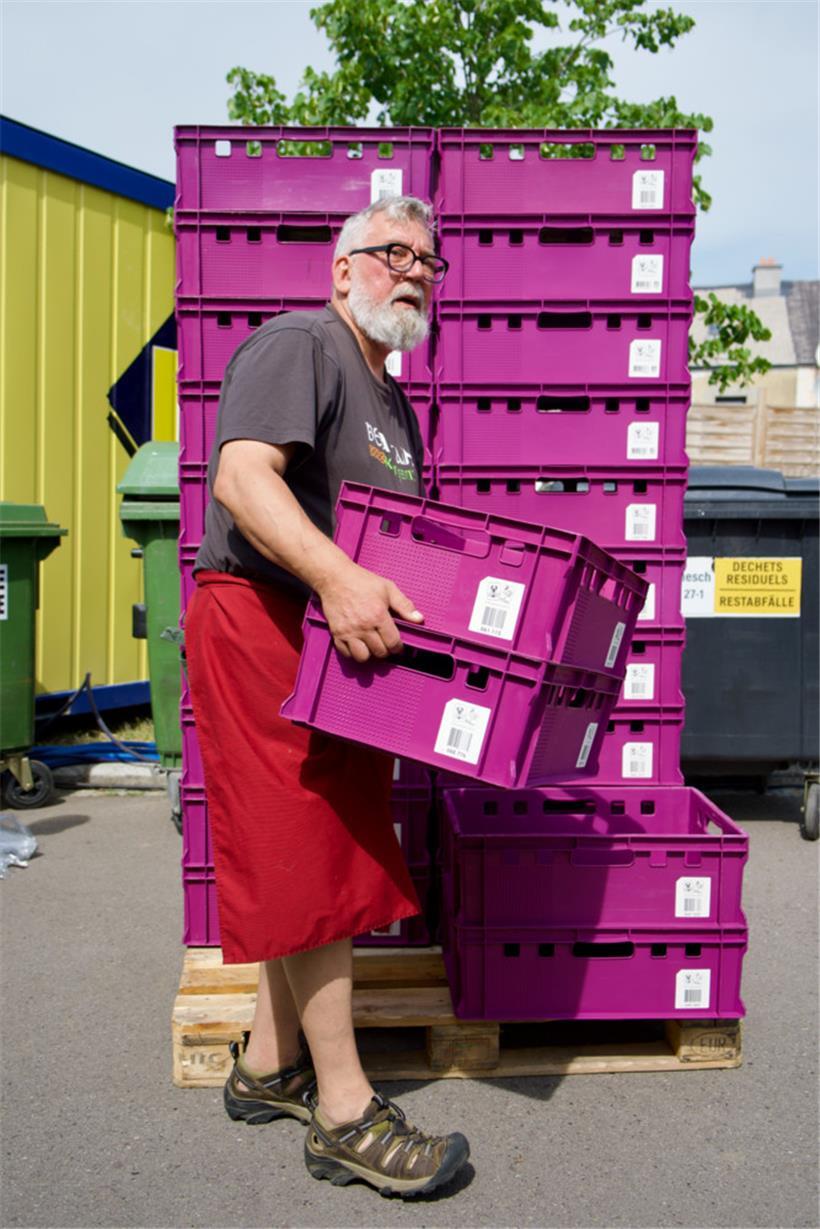 Freiwillige mit Gastro-Erfahrung halten den Kochbetrieb professionell am Laufen