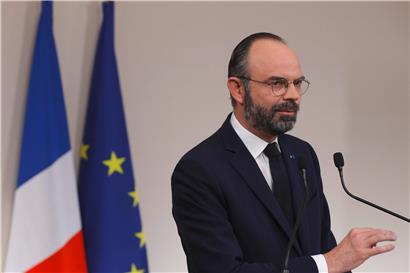 French Prime Minister Edouard Philippe speaks during a press conference in Paris, on March 28, 2020, on the eleventh day of a strict nationwide confinement in France seeking to halt the spread of the COVID-19 infection caused by the novel coronavirus. – The death toll from the coronavirus epidemic in Europe surged past 20,000 on…
