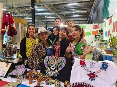 Freude bei den Menschen, die ihre Heimat beim „Bazar international“ Ende November repräsentieren konnten. Israel war in diesem Jahr nicht dabei.
