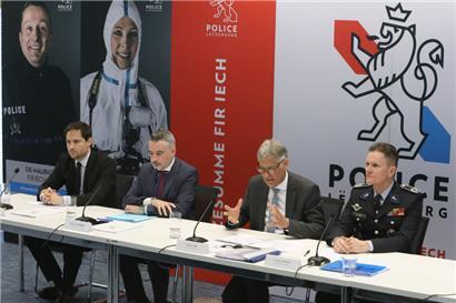 Führten durch das Zahlenmaterial: Chefermittler Marc Wagner, Chefermittler Jean-Louis Bordet, Minister Henri Kox und Polizeidirektor Pascal Peters
