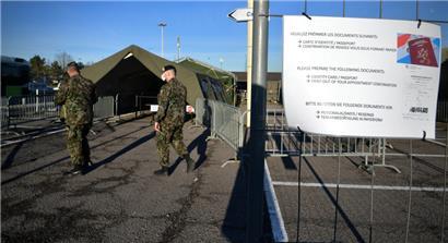 Fünf Testzentren wurden von der Armee aufgerichtet. Ziel sei es gewesen, dem Bürger ein Maximum an Kapazitäten zu bieten.
