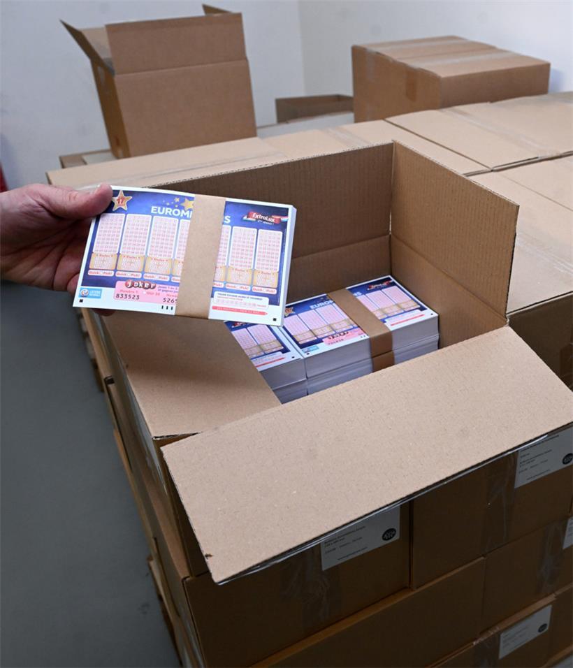 Fünf Zahlen von 1 bis 50, zwei Glückssterne: Bei der Lotterie EuroMIllions ist die Chance auf den Jackpot 1:139.838.160
