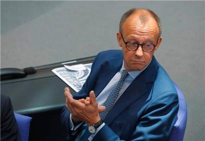 Für CDU-Chef Friedrich Merz sind die Grünen der Hauptgegner, nicht die rechtsextremistische AfD
