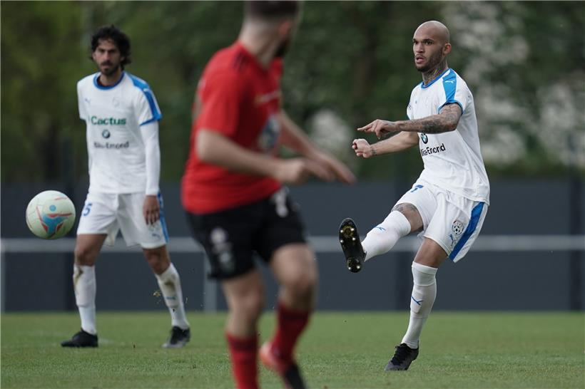 Für Dwayn Holter (r.) und den RFCU Lëtzebuerg beginnt der Europapokal mit einem Heimspiel
