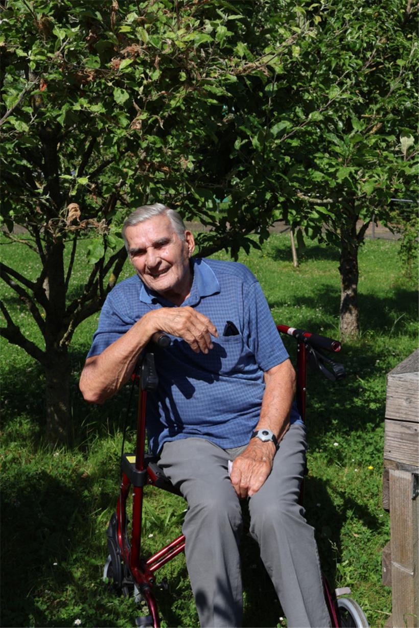 Für Herrn Courtois hat das Projekt einen nostalgischen Wert, denn früher besaß der Rentner einen eigenen großen Garten
