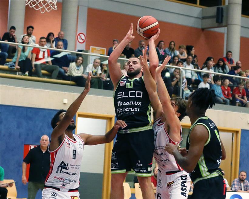 Für Lazar Lukic (Nr. 10) lag der Schlüssel zum Erfolg im Zusammenhalt der Mannschaft
