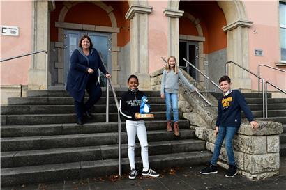 Für Lehrerin Françoise Back und die Schüler Elisa, Kara und Pierre war die Teilnahme an der Fernsehshow ein kleines Abenteuer
